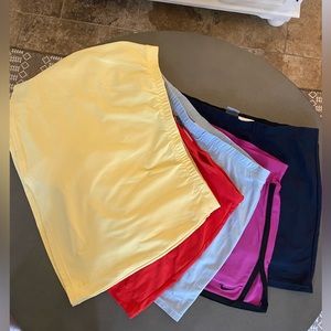Nike tennis skirt w/shorts. XL 5 items